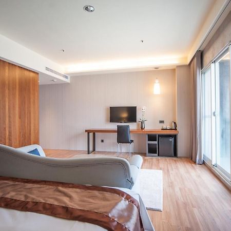Grand Crystal Hotel Сіньчжу Екстер'єр фото