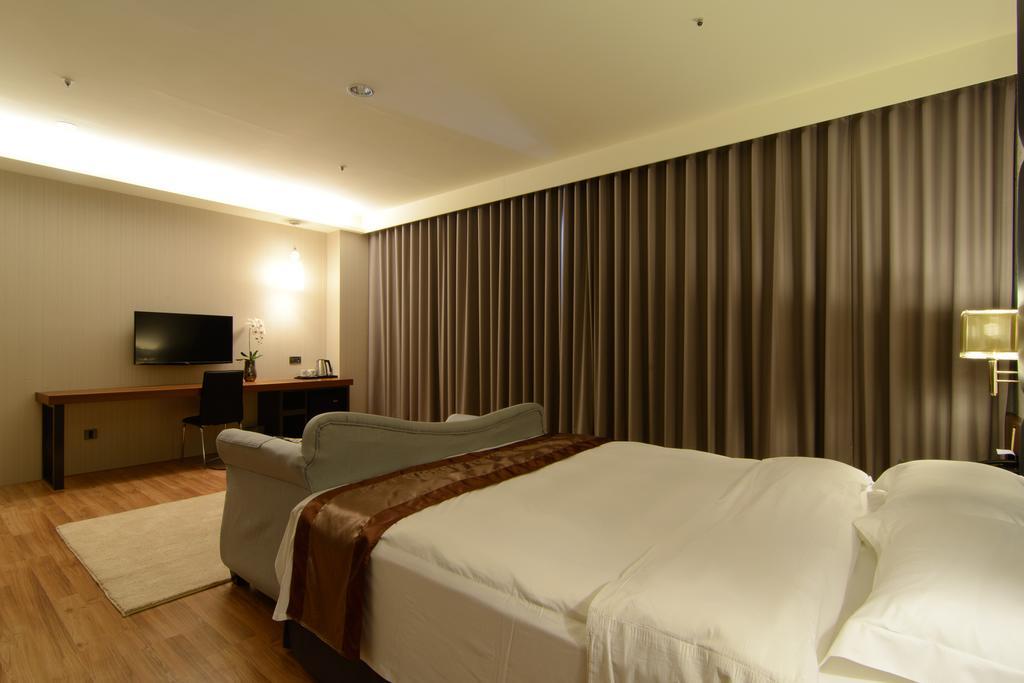 Grand Crystal Hotel Сіньчжу Номер фото