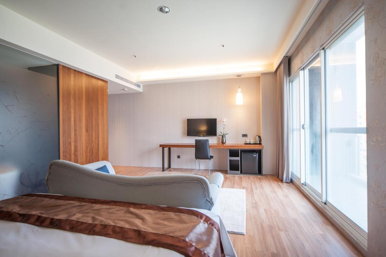 Grand Crystal Hotel Сіньчжу Екстер'єр фото