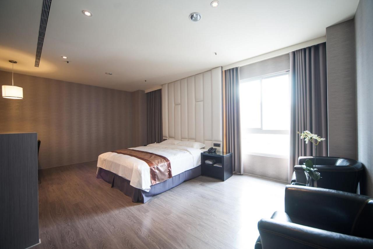 Grand Crystal Hotel Сіньчжу Екстер'єр фото